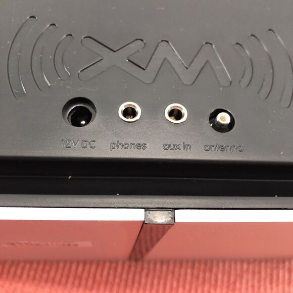 SiriusXM Speaker Dock with Remote - Picture 8 of 11